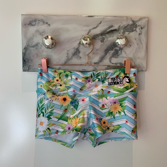 Pants - Beast Ambition Lady Bug CrossFit Shorts 💓